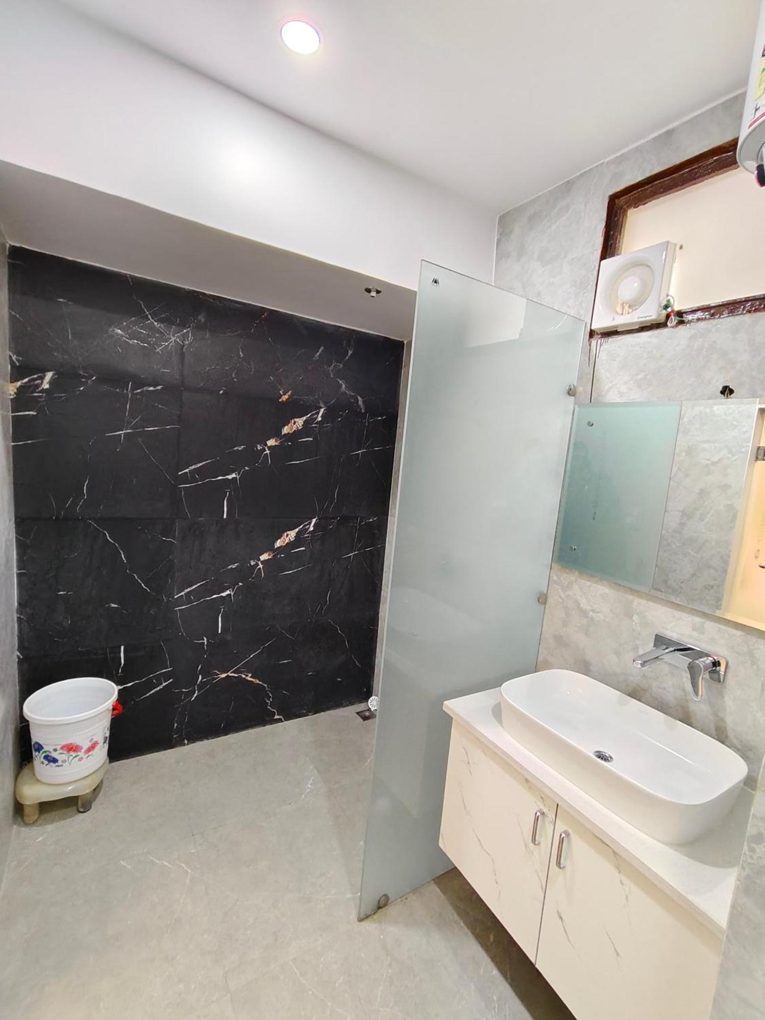 Hotel New Imperial Ghaziabad Εξωτερικό φωτογραφία